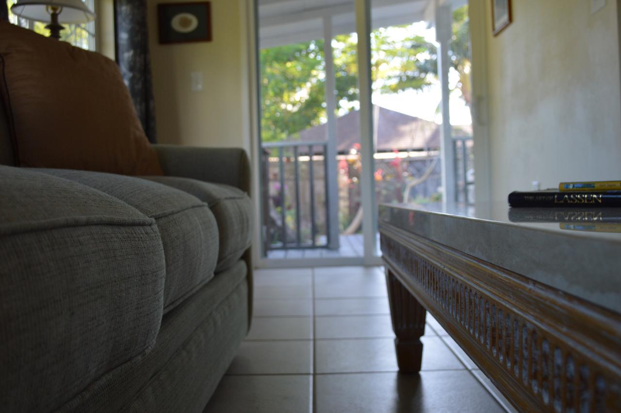 Хостел The Lahaina Beach House Екстер'єр фото